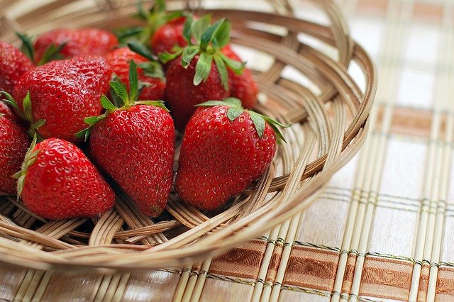 Dürfen Enten Erdbeeren essen?